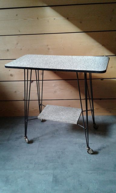ancienne desserte pied en métal eiffel, formica  deux plateaux